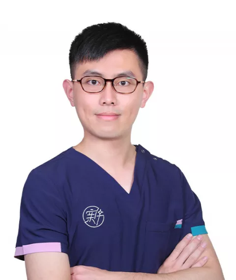 新莊卓新復健科診所-曾俊然